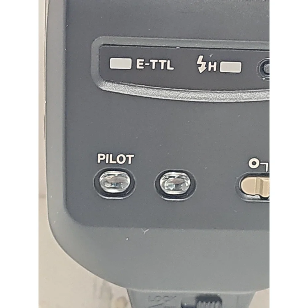 Canon Speedlite 220EX Shoe Mount Flash